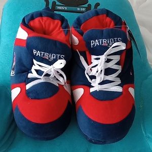 NFL Slippers Patriots sz 9-10